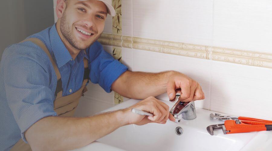 Handle or spout repair in Gibbon, NE